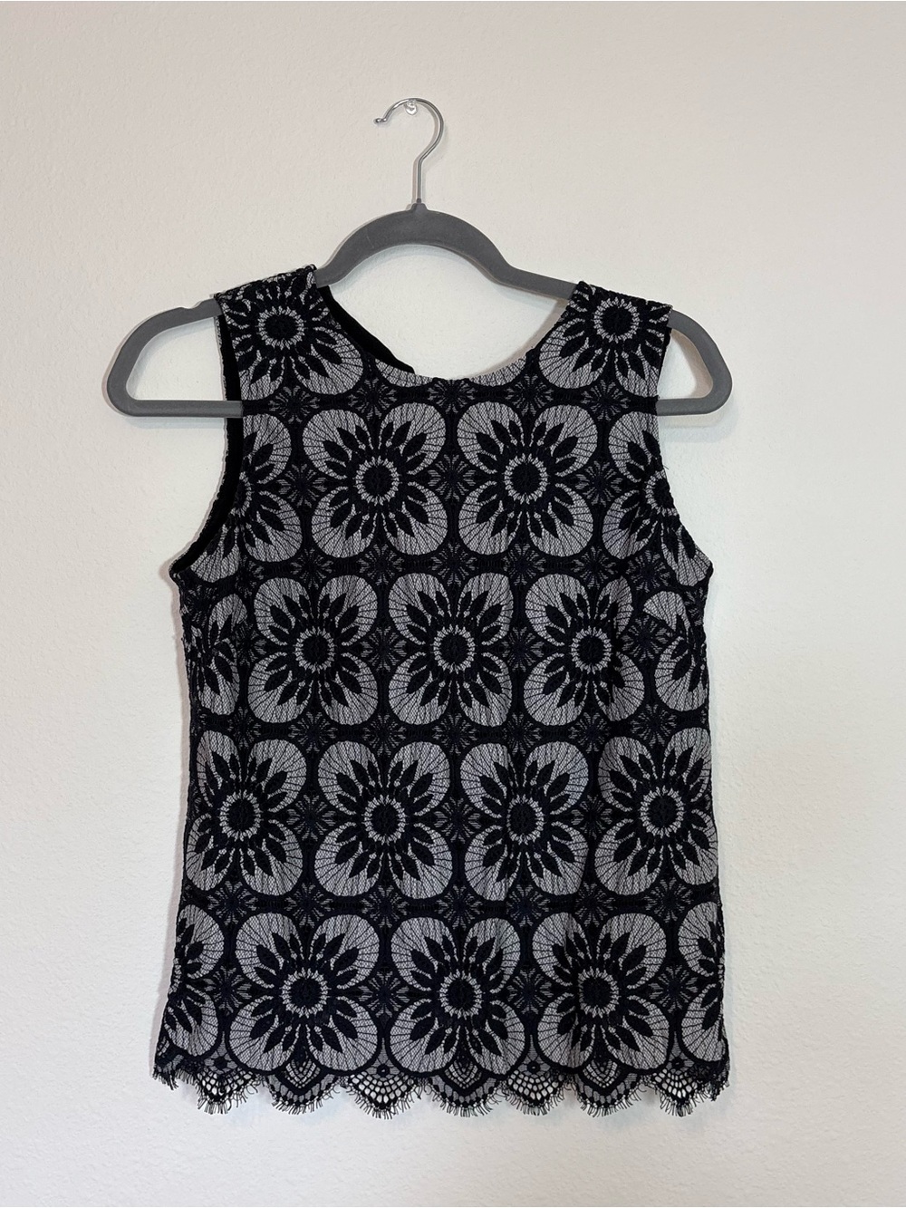 Banana Republic Black Lace Floral Sleeveless Top